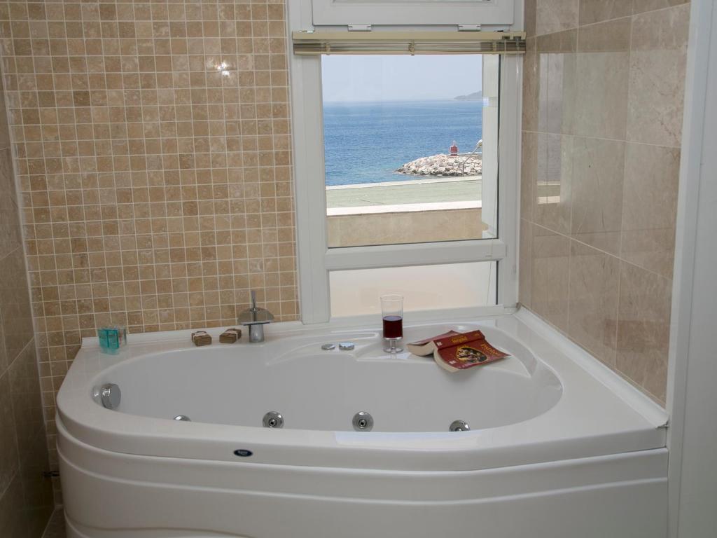 Rhapsody Hotel Κας Εξωτερικό φωτογραφία